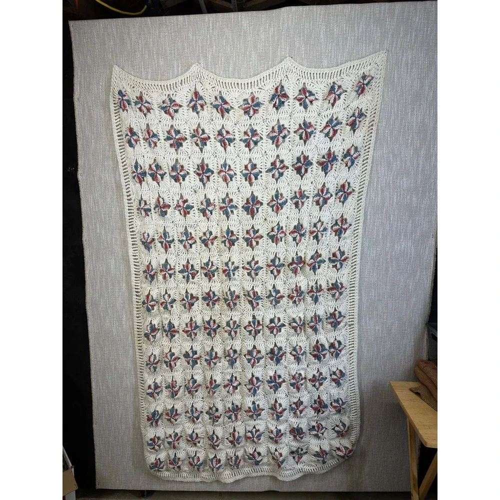 Vintage Hand Knitted Wool‎ Blanket Red White Blue Floral Granny Square Throw 003